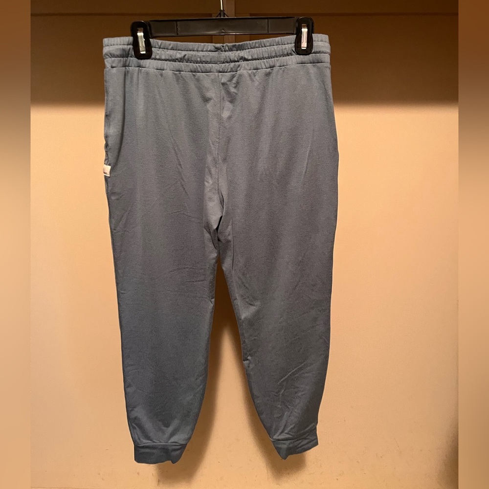 Vuori Women's Heather Blue Halo Joggers - Picture 5 of 8